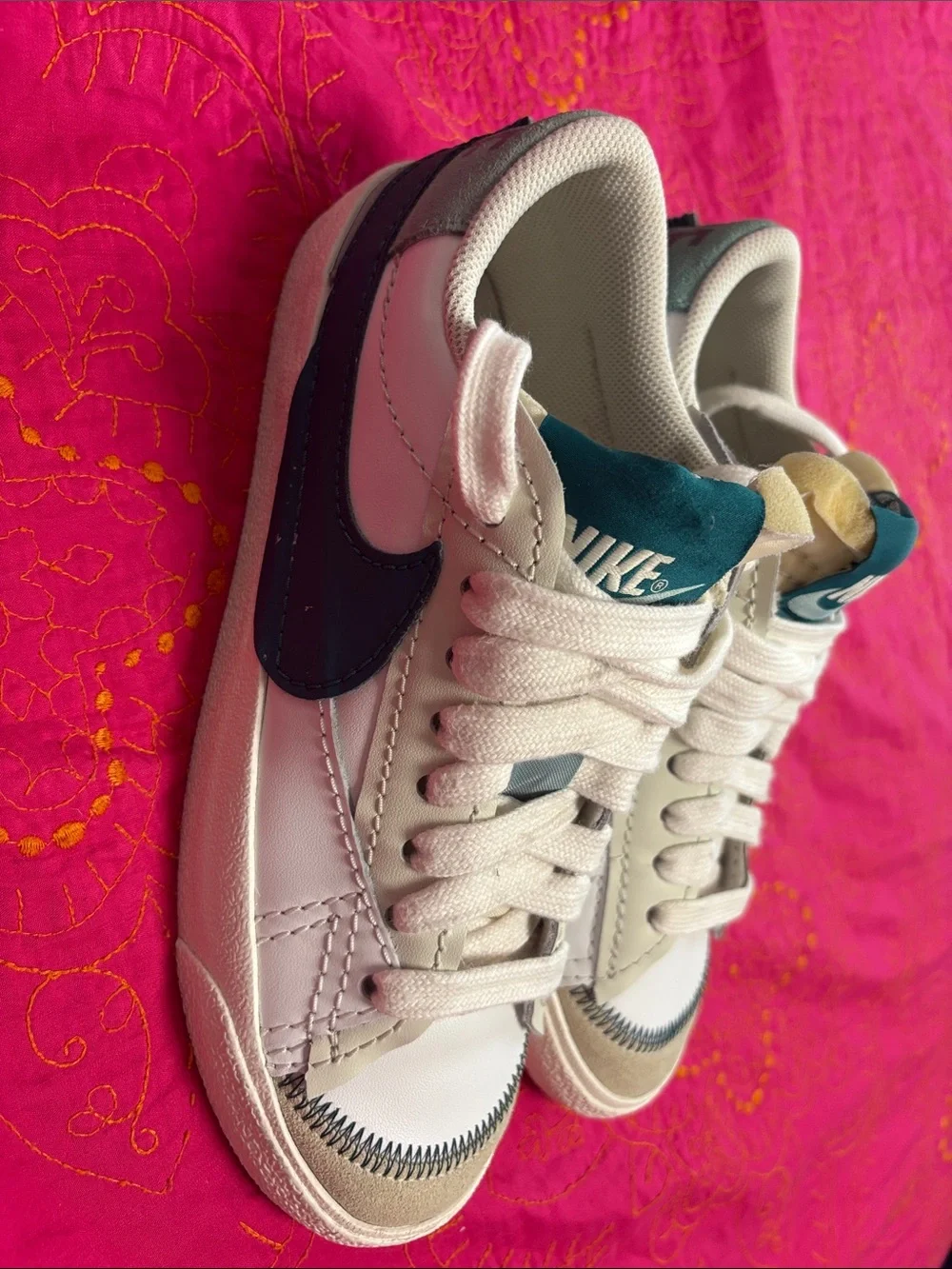 Nike Women’s Low-Top Sneakers in White and Teal